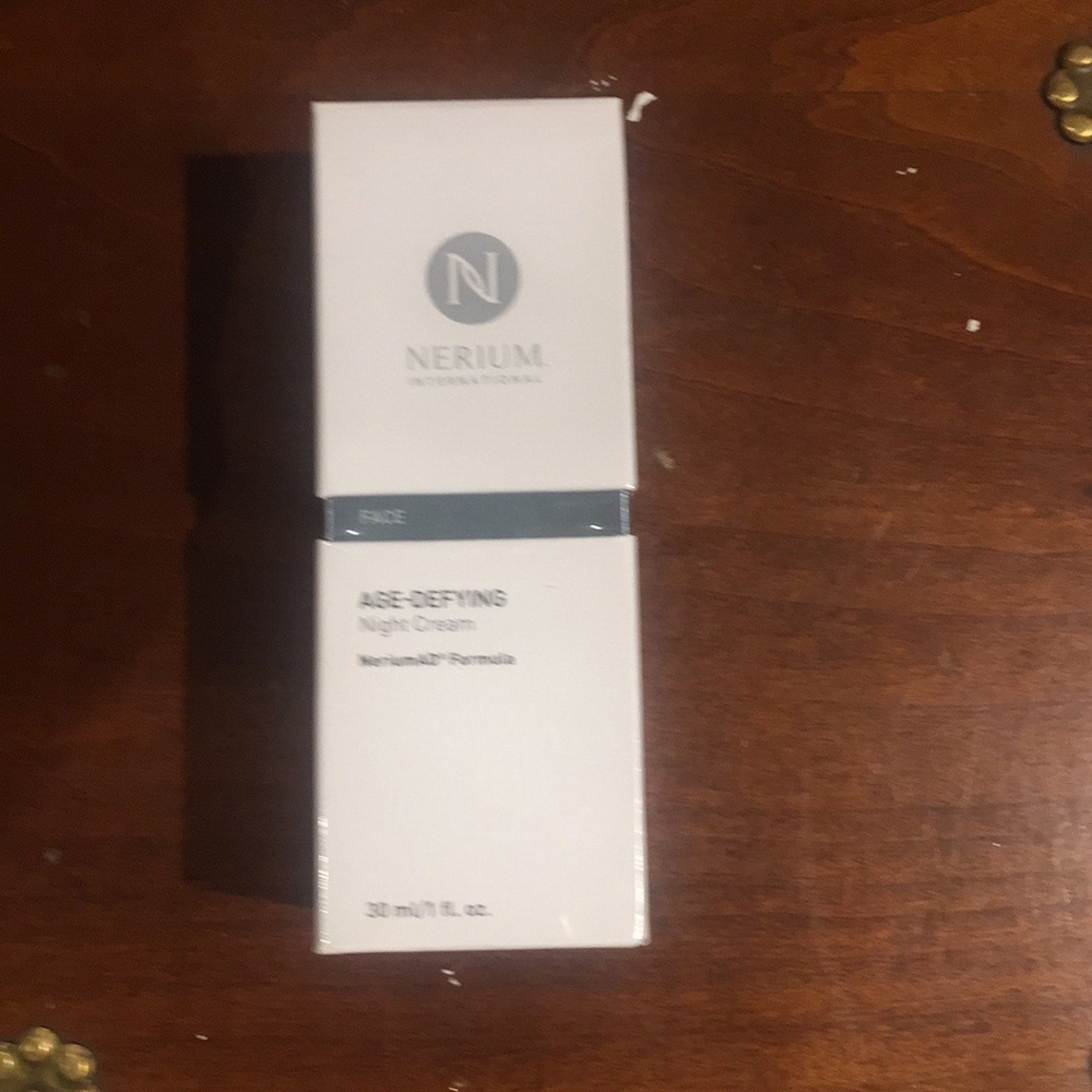 Nerium night cream